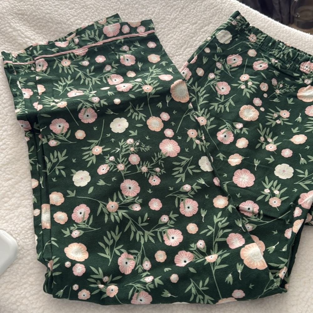 Pjs ❤️🎄 - Picture 3 of 8